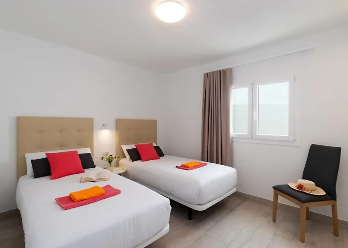 Mercedes Luz By Villa *